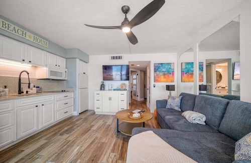 Belleair Beach Condo | BBC111 Renovated Beachfront Condo W/Pool
