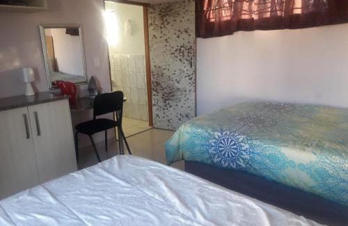 Phuthaditjhaba House | BBN Guest House