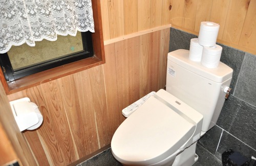 Atami Villa | BBQ available for 4-15 persons / 10 min. drive from Atami station / Stylish rental villa (WI-FI)