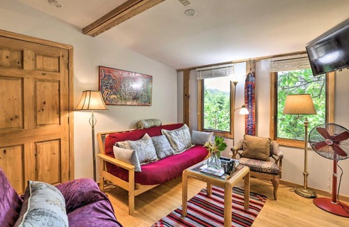 Marshall Apartment | BBQ Deck and Views Sweet Suite in Leicester