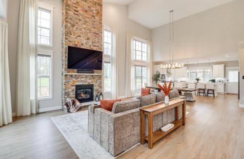 Lake Harmony House | BBQ-Ready Deck Lake Harmony Home with Fire Pit