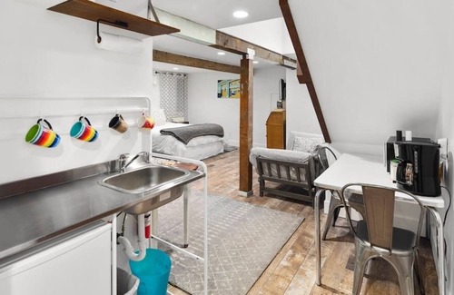 Whittier Heights House | BD - Ballard Basement Ballard's vintage Moroccan-inspired Basement Stdio - 143796