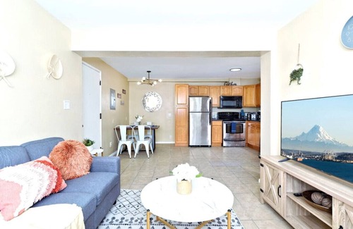 Highline Apartment | BD35 1b1b Apt Unit 5 @S Seattle close to airport