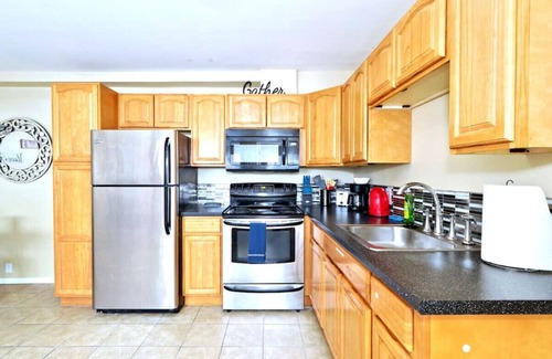 Highline Apartment | BD35 1b1b Apt Unit 5 @S Seattle close to airport