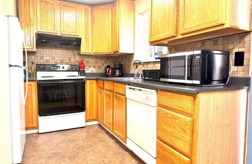 Highline Apartment | BD37 1b1b Apt Unit 1 @S Seattle close to airport