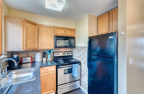 Highline Apartment | BD37 2b1b Apt Unit 4 @S Seattle close to airport