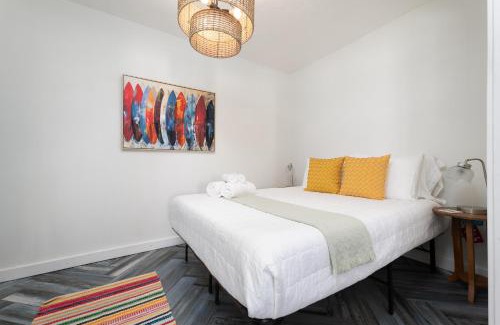 Jacksonville Beach Apartment | Be a Nomad - Charming bch cottage - 3 blks to bch
