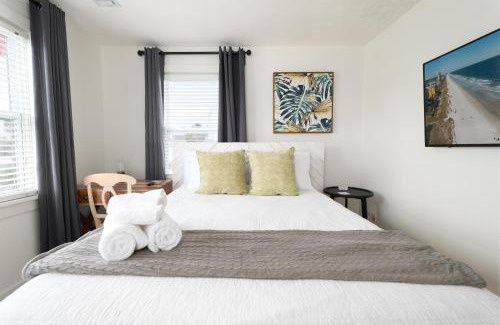 Jacksonville Beach Apartment | Be a Nomad - Charming bch cottage - 3 blks to bch