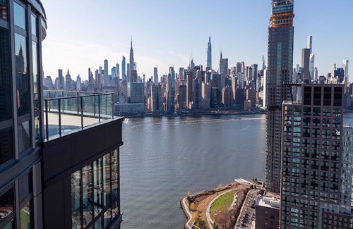 Hunters Point Apartment | Be A Part Of Our Luxury Penthouse @ 2 Blue Slip