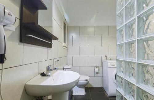 el Fort Pienc Apartment | Be barcelona arco del triunfo sunny colors III