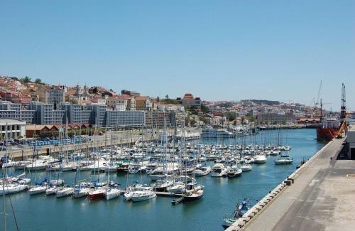 Lisbon Apartment | Be Local - Sleep aboard the Santa Maria sailing boat in Lisbon