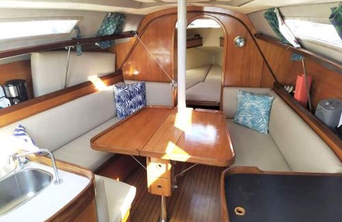 Lisbon Apartment | Be Local - Sleep aboard the Santa Maria sailing boat in Lisbon