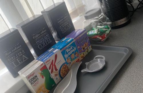 Liverpool Apartment | Be My Guest Liverpool - Ground Floor Apartment with Parking