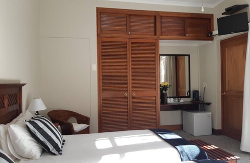 Bloubergstrand House | Be My Guest Lodge