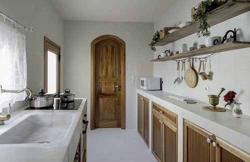 Archangelos House | Be one of the first guests who stays in an original traditional home!
