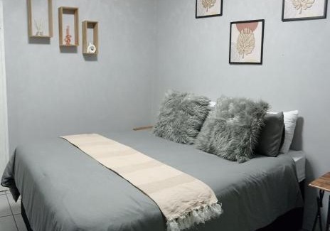Ekurhuleni Apartment | Be Our Guest Near OR TAMBO International Airport