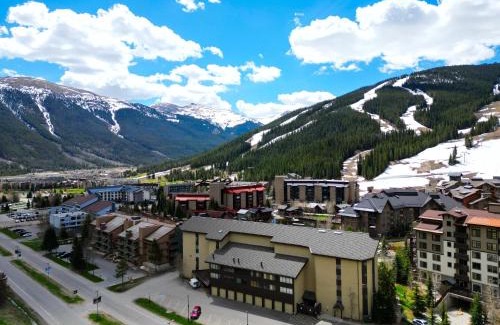 Copper Mountain Village Apartment | BE410 Bridge End Pet Friendly condo