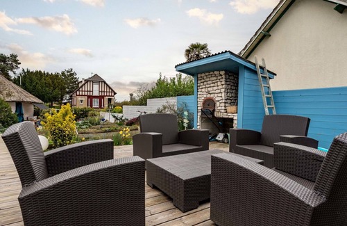 Merville-Franceville-Plage House | Beautiful private villa for 10 people with WIFI, TV, terrace, pets allowed and parking