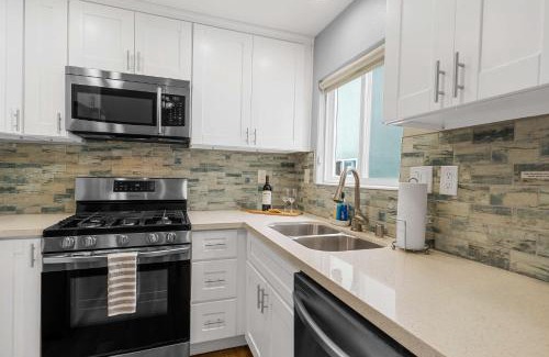 Central Mission Beach House | Beach-2-Bay 1br - In the Heart of Mission Beach