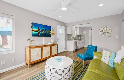 Central Mission Beach Cottage | Beach-2-Bay 2br | Beach | AC | Patio