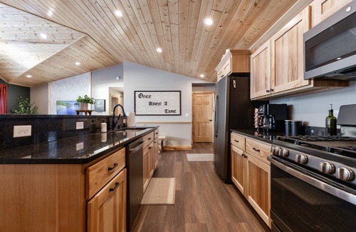 New Lisbon House | Beach,28 Miles to Dells, Fire Pit & Game Room