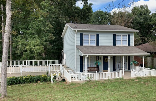 Acworth House | Beach access, Firepits, Paddleboards, 3 miles to Lakepointe