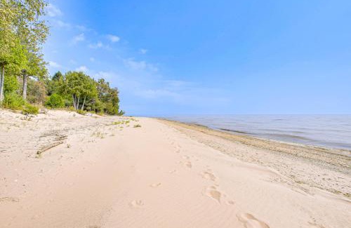 Sturgeon Bay House | Beach Access on Lake Michigan Sturgeon Bay Home