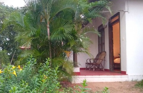 Alappuzha Villa | Beach accommodation and 3hrs Backwater cruise