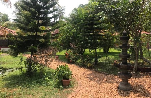 Alappuzha Villa | Beach accommodation and 3hrs Backwater cruise
