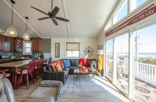 Dennisville House | Beach AND Bay Views- Located in the quiet north end of Sea Isle, directly across the street to beach
