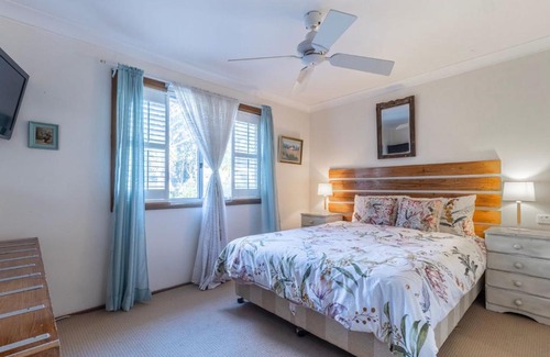 Berrara House | Beach and Bush Getaway