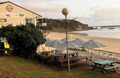 Yamba Apartment | Beach and town apartment with great views