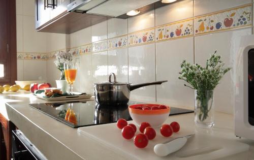 Punta del Hidalgo Apartment | Beach apartment with terrace and pool