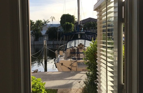 Hendricks and Venice Isles Apartment | Beach Apt With Waterview in Las Olas Blvd