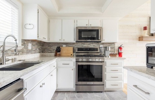 Arroyo Grande Condo | Beach & BBQ Oasis: Golf, Wineries, EV charging