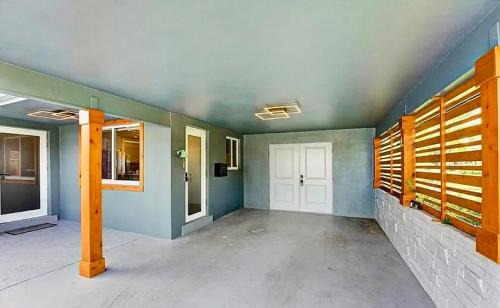 South Corals House | Beach Bliss 10 Mins to Waves, 3BR Oasis with Pool