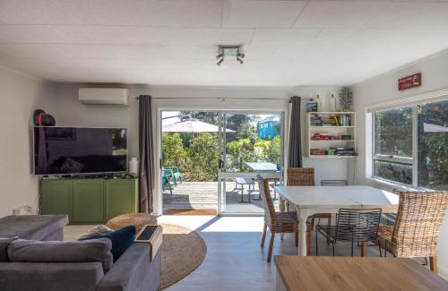 Onetangi House | Beach Bliss