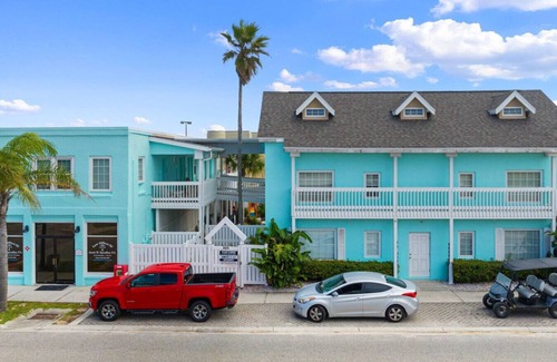 Flagler Beach Apartment | Beach Bliss Walk to Sand and Waves