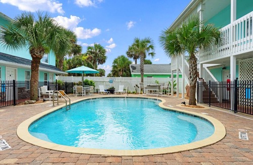Flagler Beach Apartment | Beach Bliss Walk to Sand and Waves