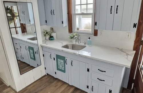 Normandy Beach House | Beach Block 1940s Bungalow: Embrace Coastal Charm and Timeless Vintage Vibes!