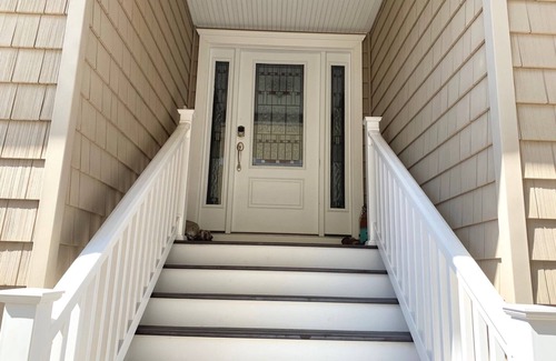 Sea Isle City Condo | Beach Block 6 Bedroom Condo walking distance to downtown.
