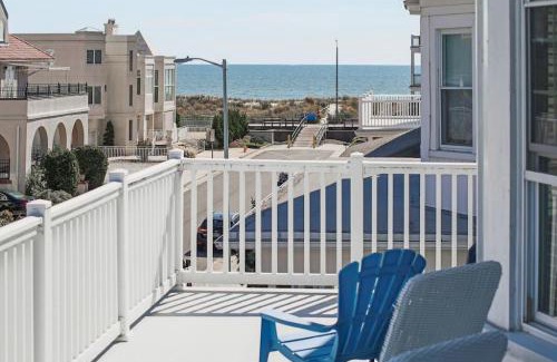 Ventnor City House | Beach Block-Ocean Views from Balconies-Parking Unit 2