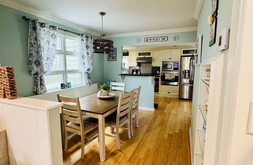 Normandy Beach House | Beach Block-steps to Beautiful Private Beach!