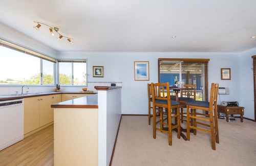 Lancelin House | Beach Break - Family Accommodation with Ocean Views