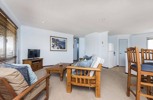 Lancelin House | Beach Break - Family Accommodation with Ocean Views