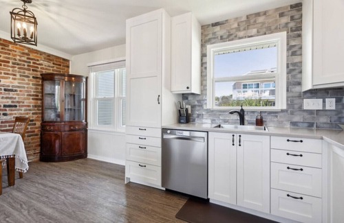 Croatan Beach House | Beach Break Getaway - 3/2, 1 block from beach, pet friendly