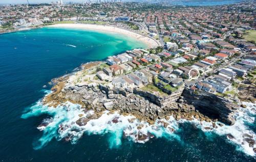 North Bondi Apartment | Beach Breeze on Ben Buckler