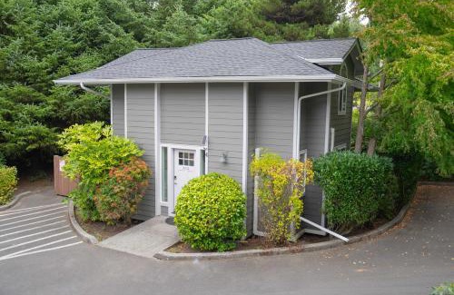 Tolovana Park House | Beach Bungalow 4