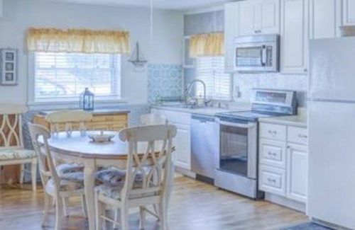 Slaughter Beach House | Beach Bungalow duplex