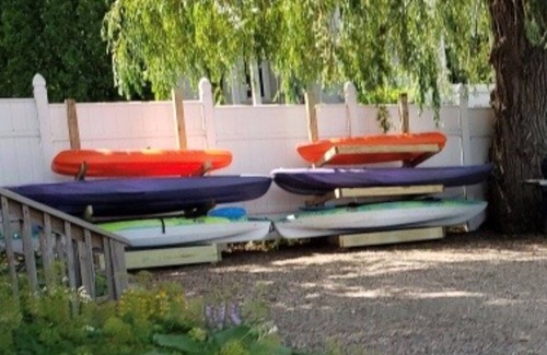 Fox Lake House | Beach Bungalow Getaway ★ Recharge, Refresh, Renew